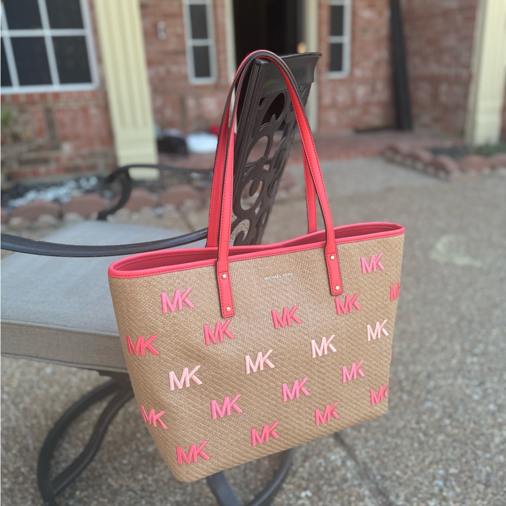 Michael kors fall fashion tote bag rare edition - Picture 3 of 9